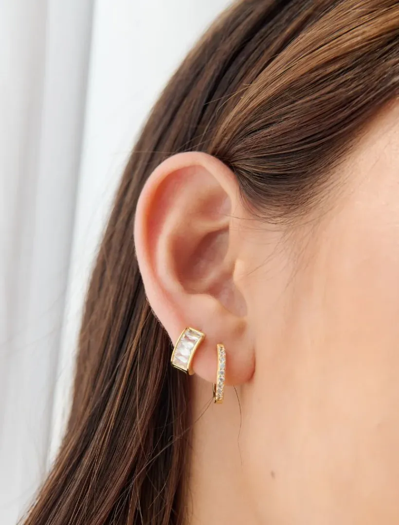 Lucienne - Zjoosh Premium|Earrings*Zjoosh Lucienne Baguette Huggie Hoops Gold