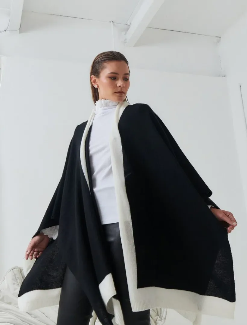 Knits And Jumpers*Zjoosh Luna Travel Wrap Black
